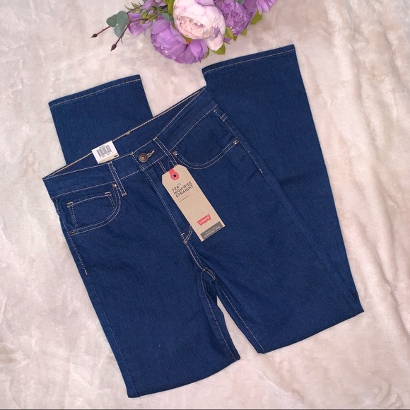 SEE NEW LISTING - NWT Levis 724 High-Rise Straight Jeans 27x30 - Picture 8 of 11